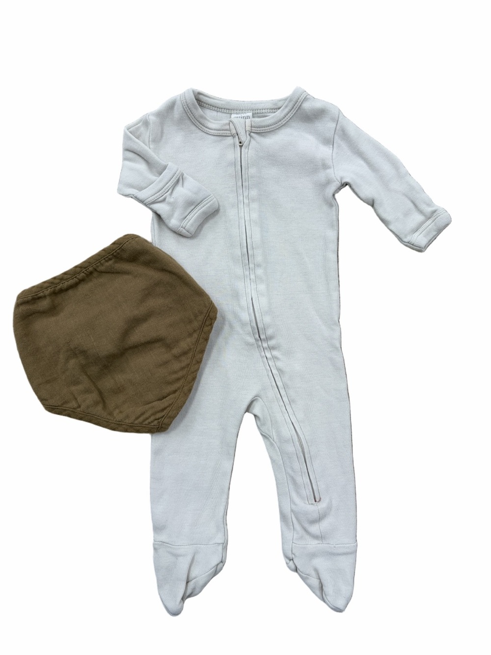 Kate Quinn Size Newborn Neutral Cream Organic Footie Pajamas Sleeper and Bib